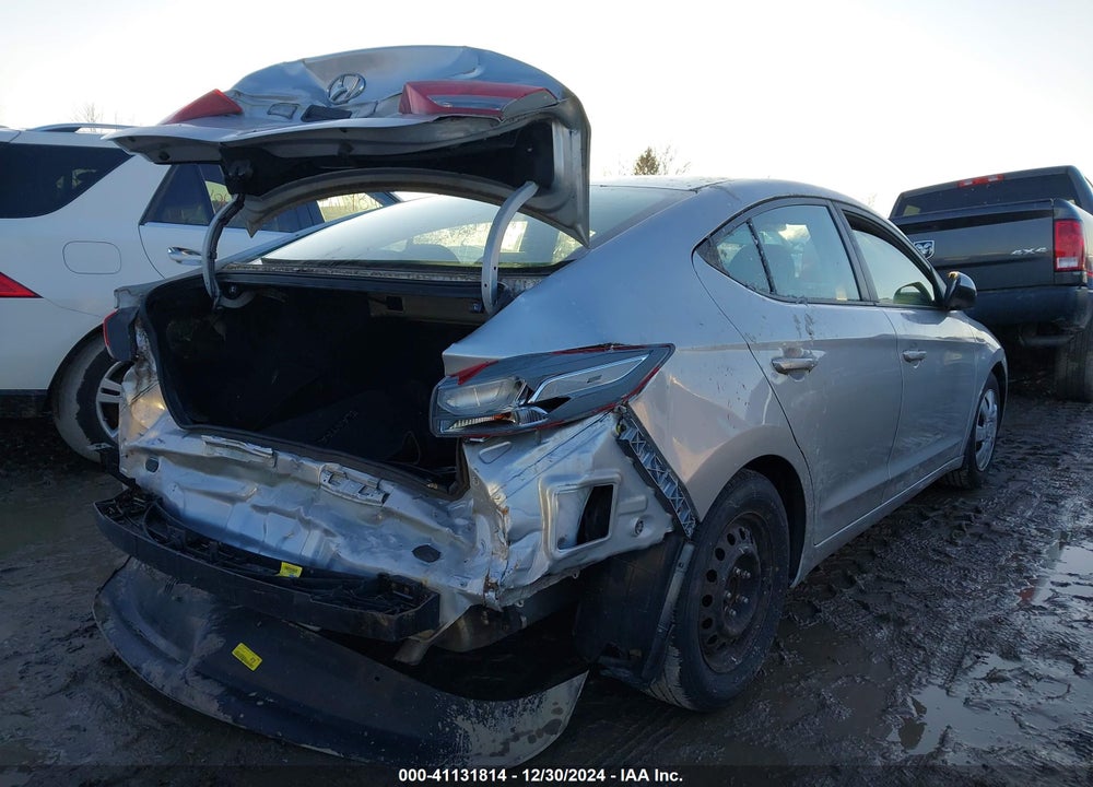 2018 HYUNDAI ELANTRA SE VIN: 5NPD74LF8JH355314