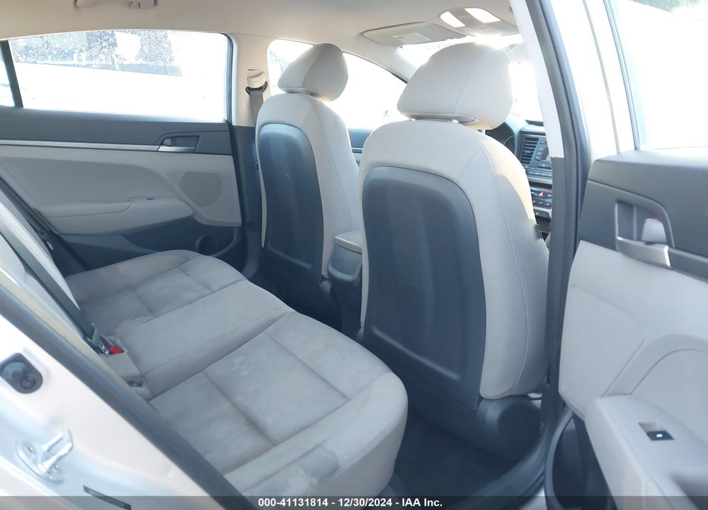 2018 HYUNDAI ELANTRA SE VIN: 5NPD74LF8JH355314