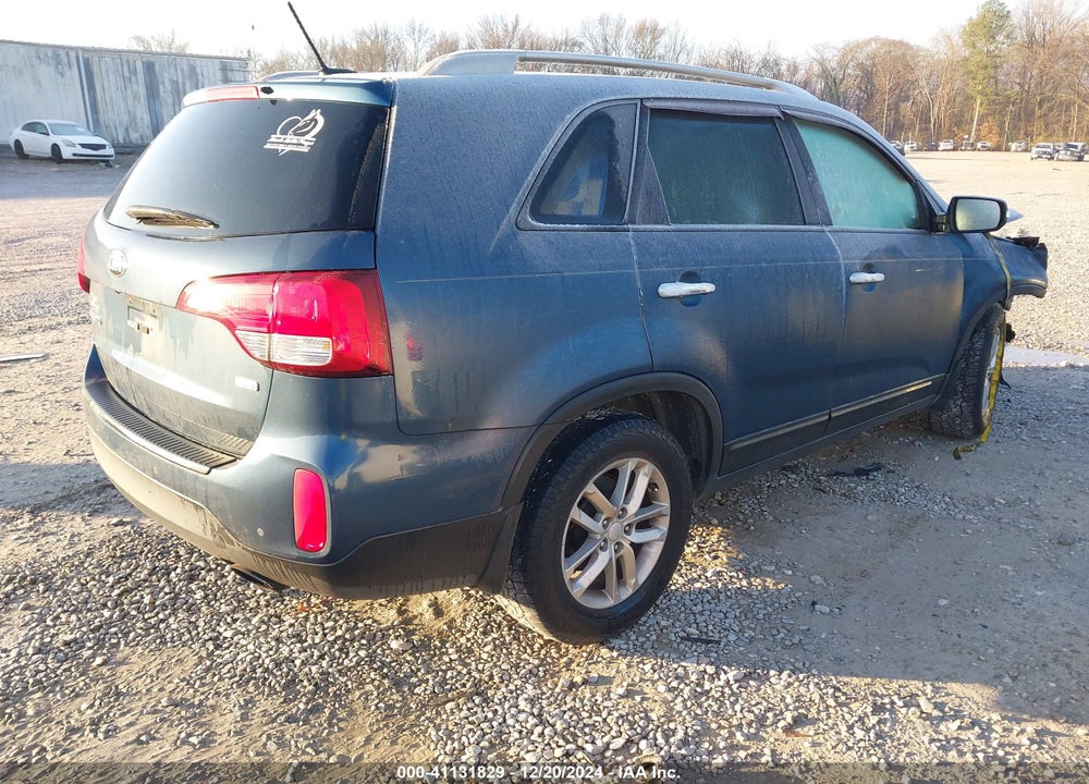 2015 KIA SORENTO LX VIN: 5XYKT3A6XFG589467