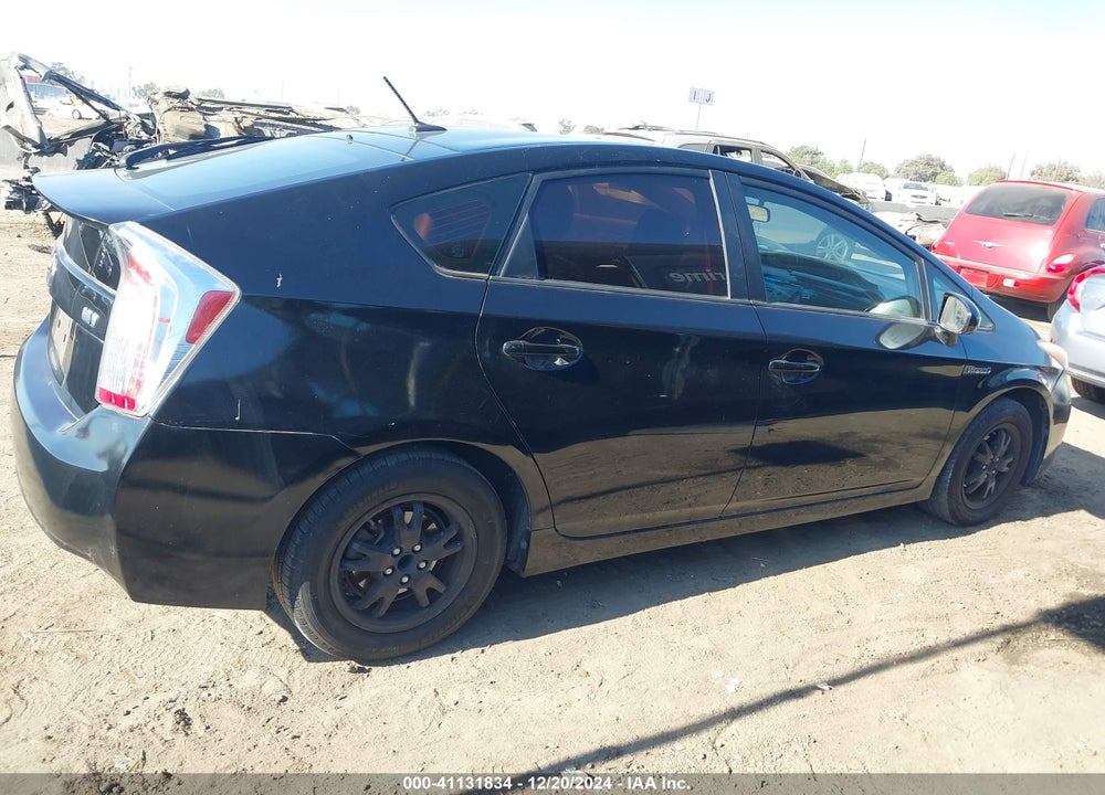 2013 TOYOTA PRIUS THREE SE VIN: JTDKN3DU2D5619037