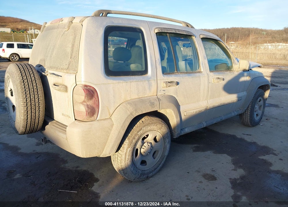 2006 JEEP LIBERTY VIN: 1J4GL48K66W130366