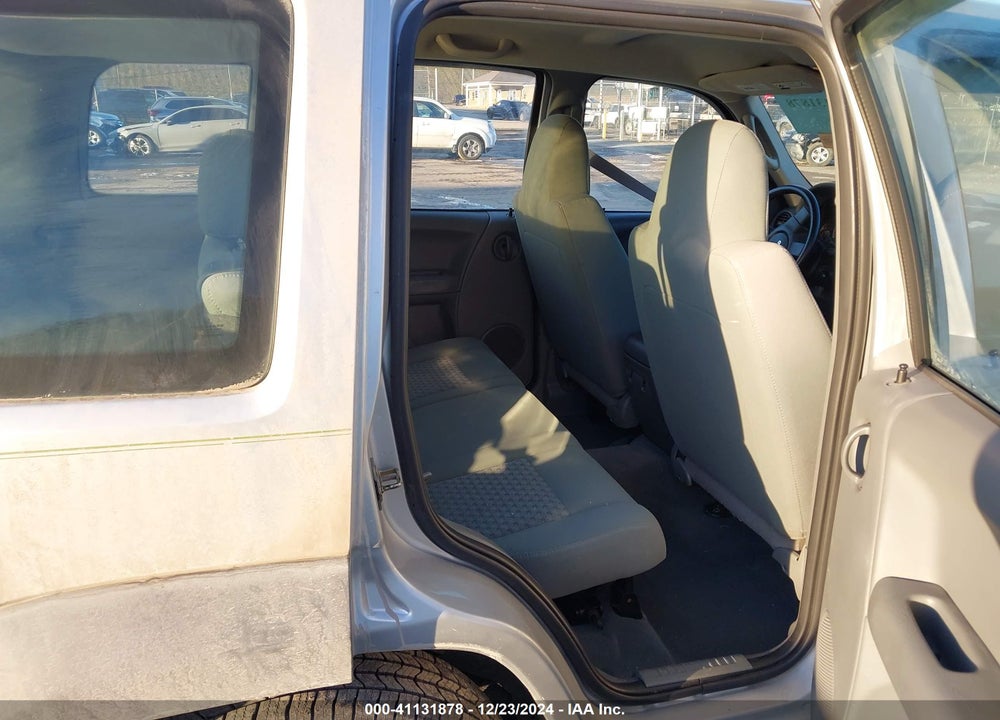 2006 JEEP LIBERTY VIN: 1J4GL48K66W130366