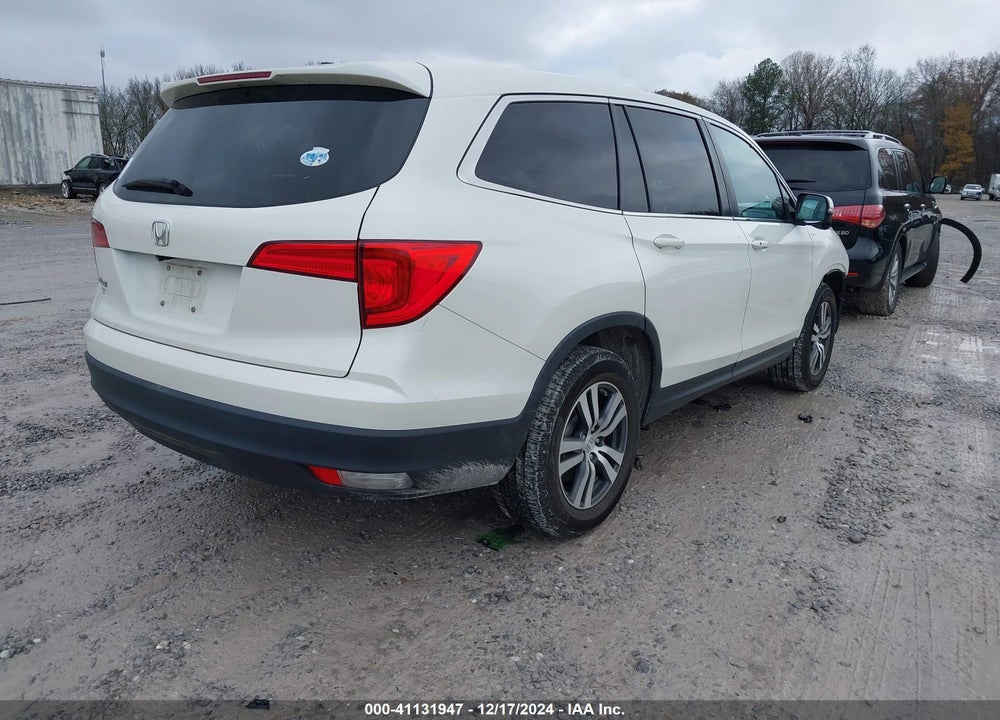 2018 HONDA PILOT EX VIN: 5FNYF5H31JB020015