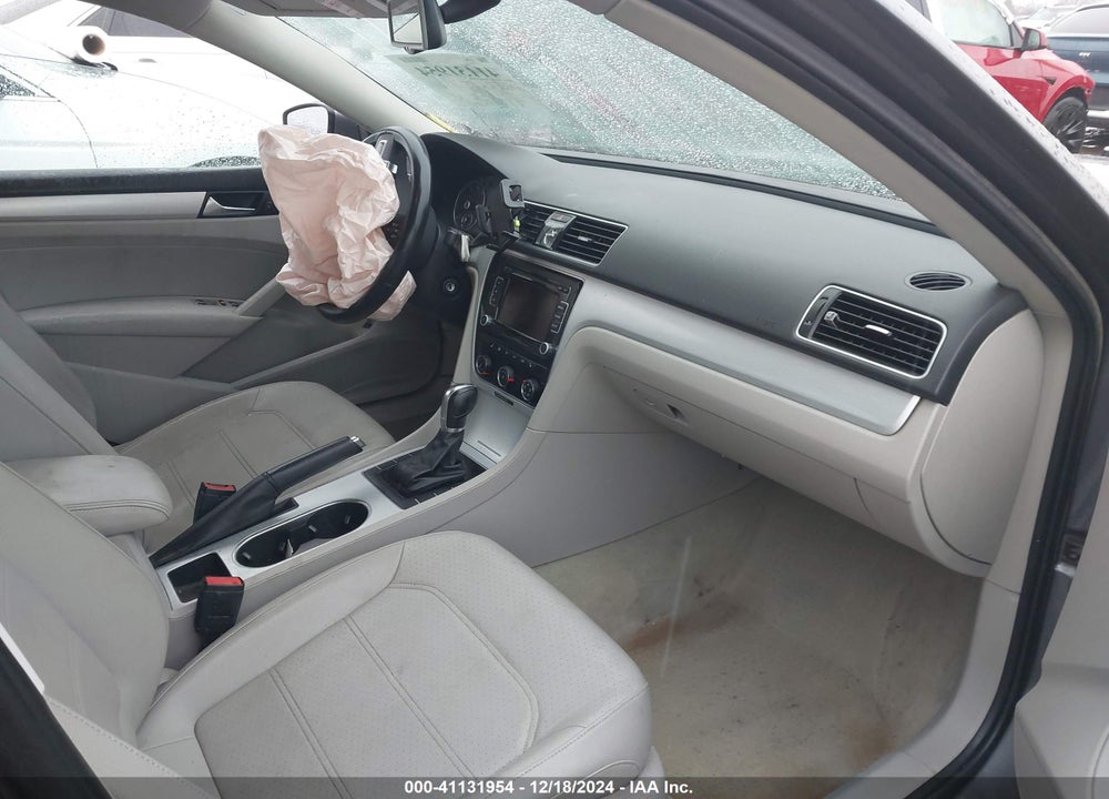2013 VOLKSWAGEN PASSAT VIN: 1VWBH7A36DC049658