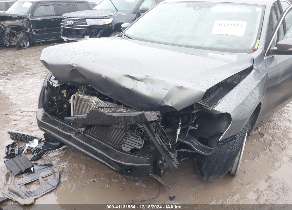 2013 VOLKSWAGEN PASSAT VIN: 1VWBH7A36DC049658