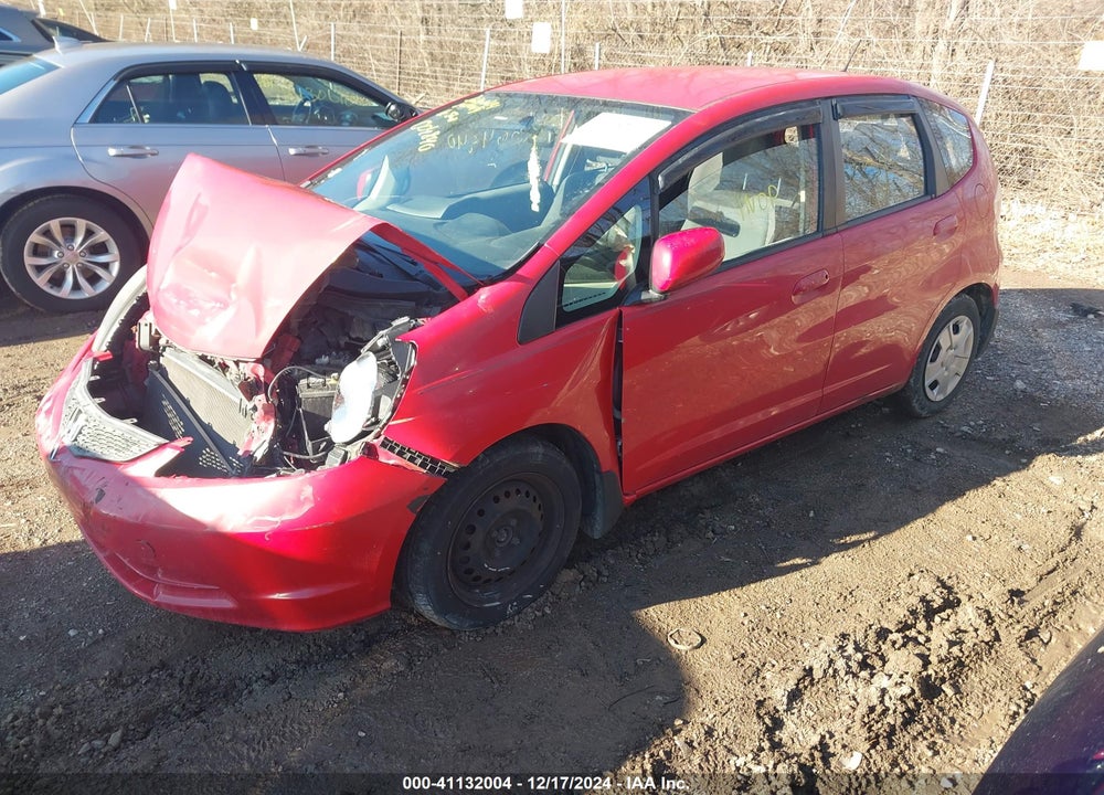 2013 HONDA FIT VIN: JHMGE8H37DC004840