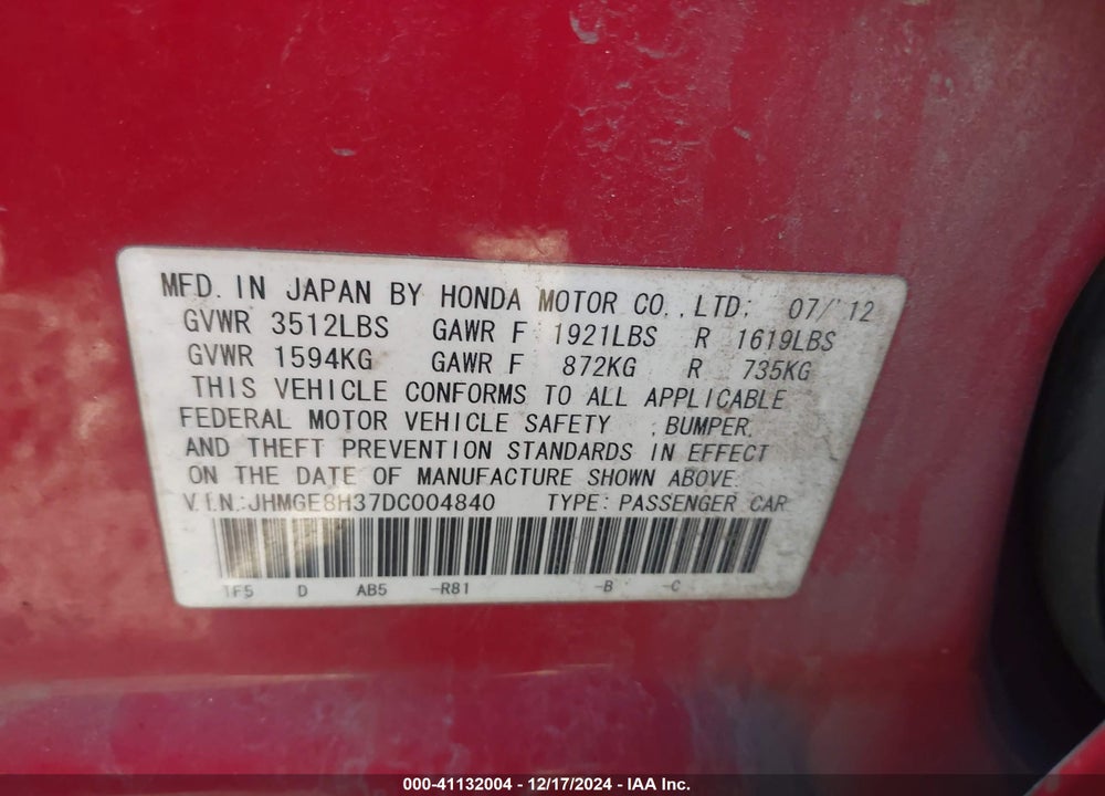 2013 HONDA FIT VIN: JHMGE8H37DC004840