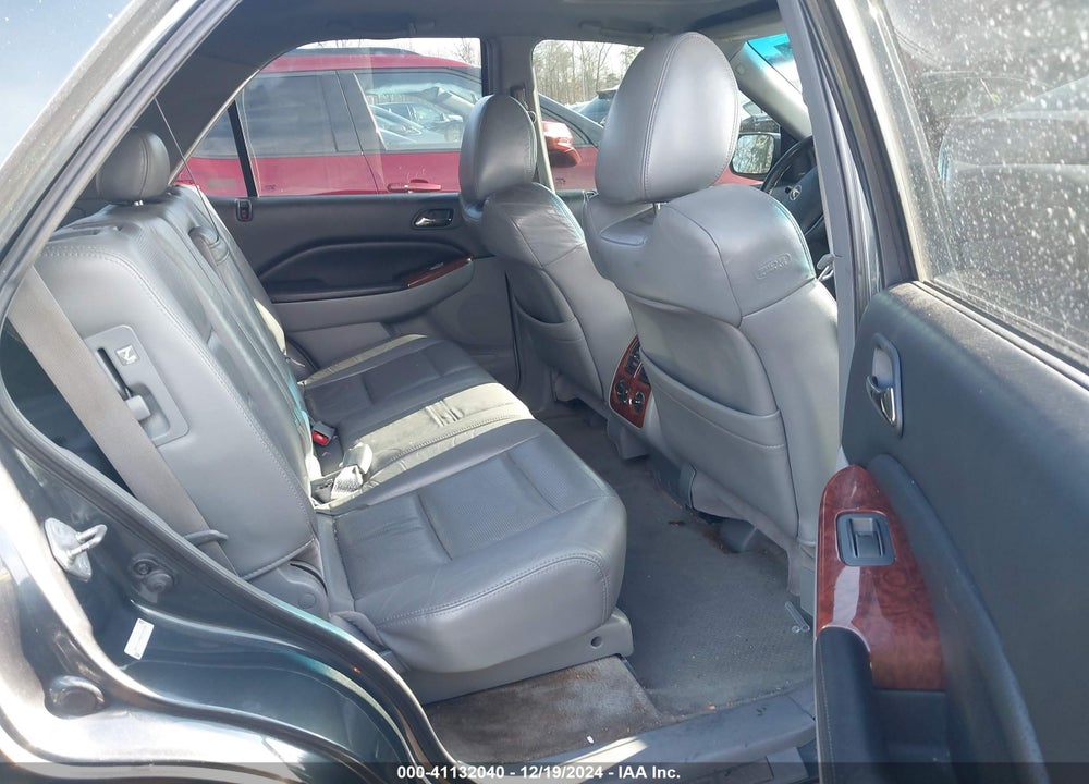 2005 ACURA MDX VIN: 2HNYD18865H526024