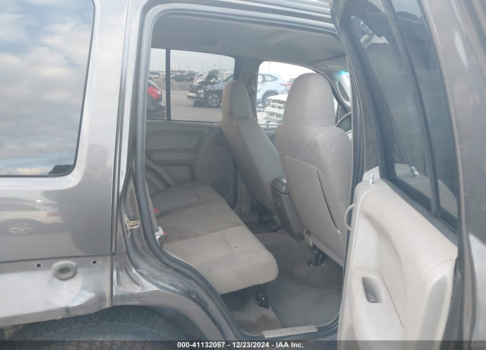 2005 JEEP LIBERTY RENEGADE VIN: 1J4GL38K45W558168