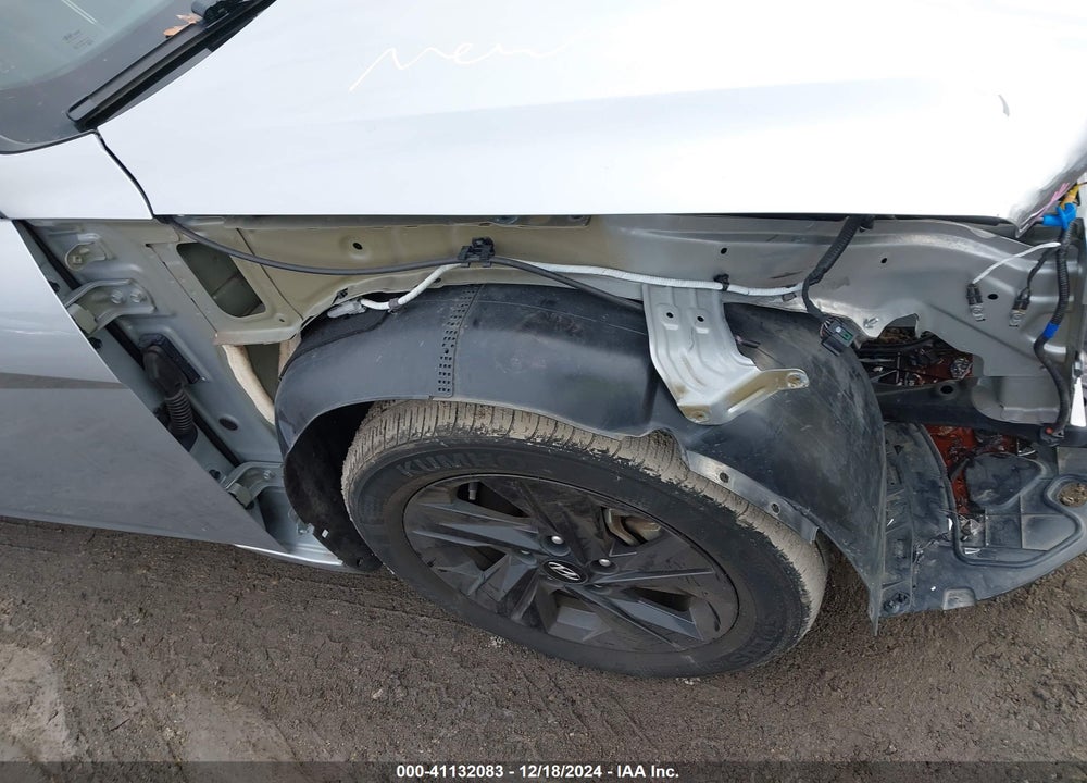 2021 HYUNDAI ELANTRA SEL VIN: 5NPLM4AG6MH010156