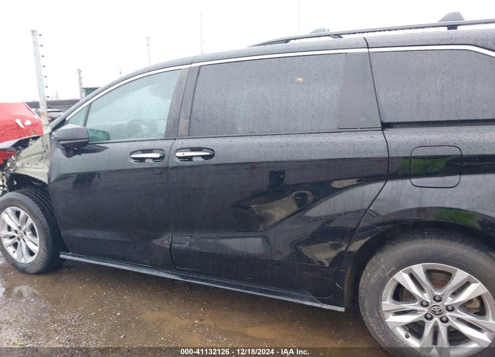 2022 TOYOTA SIENNA XLE VIN: 5TDJRKEC0NS089436