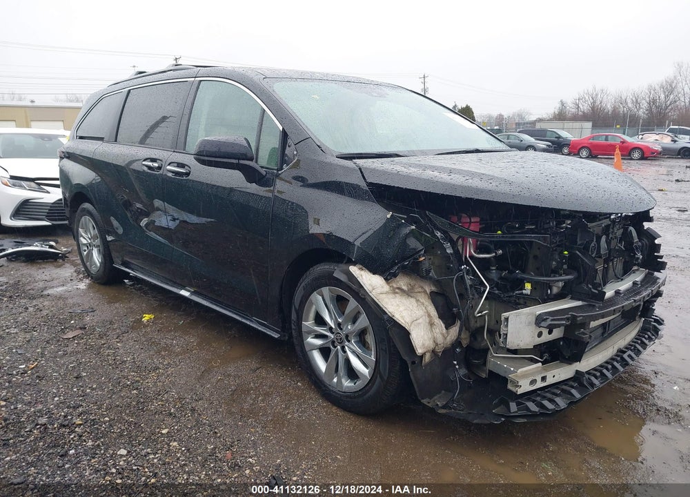 2022 TOYOTA SIENNA XLE VIN: 5TDJRKEC0NS089436