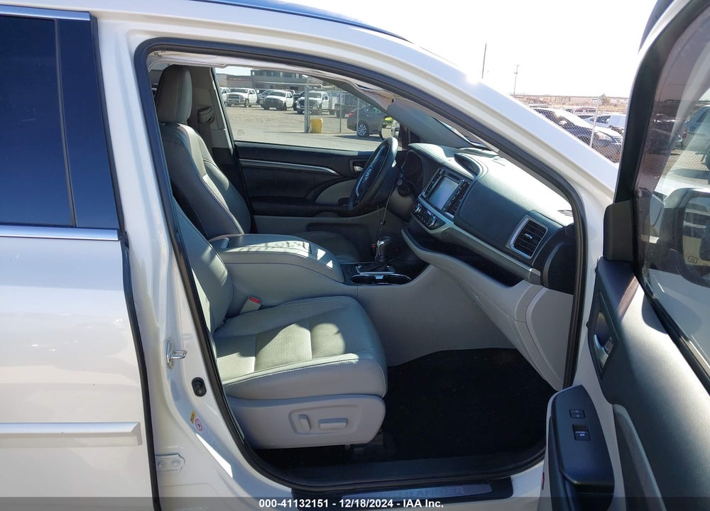2019 TOYOTA HIGHLANDER LIMITED VIN: 5TDYZRFH2KS301881
