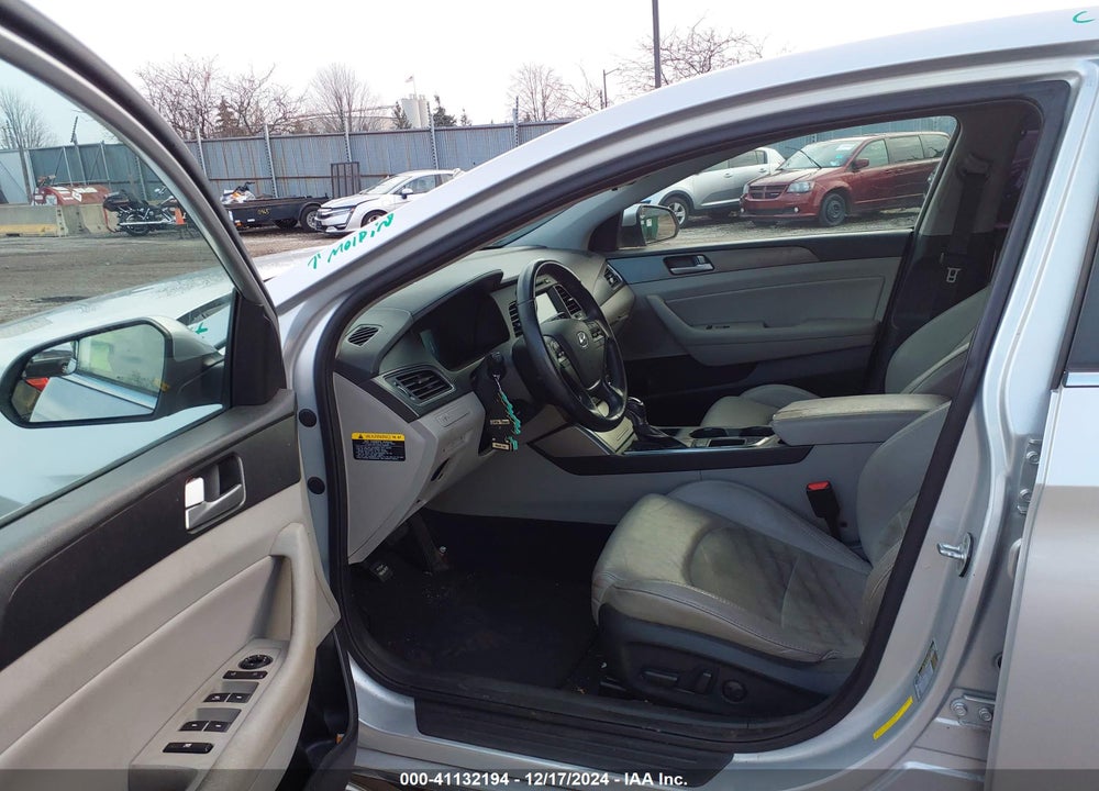 2016 HYUNDAI SONATA VIN: 5NPE34AF7GH376229