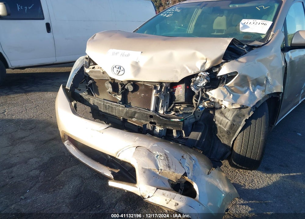 2012 TOYOTA SIENNA LE V6 8 PASSENGER VIN: 5TDKK3DC3CS270009