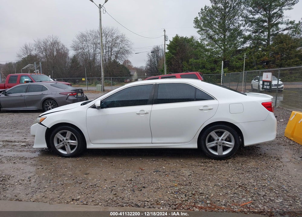 2014 TOYOTA CAMRY SE VIN: 4T1BF1FK9EU755133