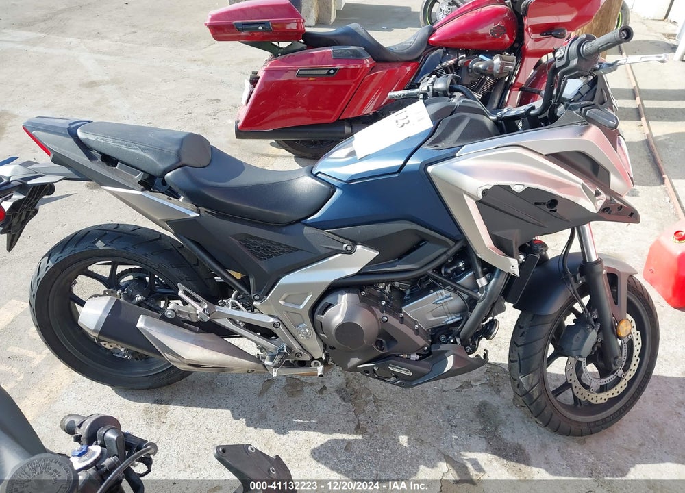 2024 HONDA NC750 XD VIN: JH2RH091XRK300276
