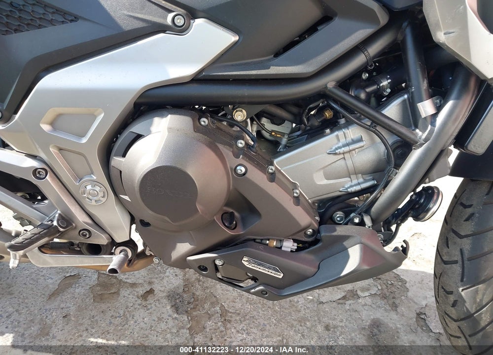 2024 HONDA NC750 XD VIN: JH2RH091XRK300276