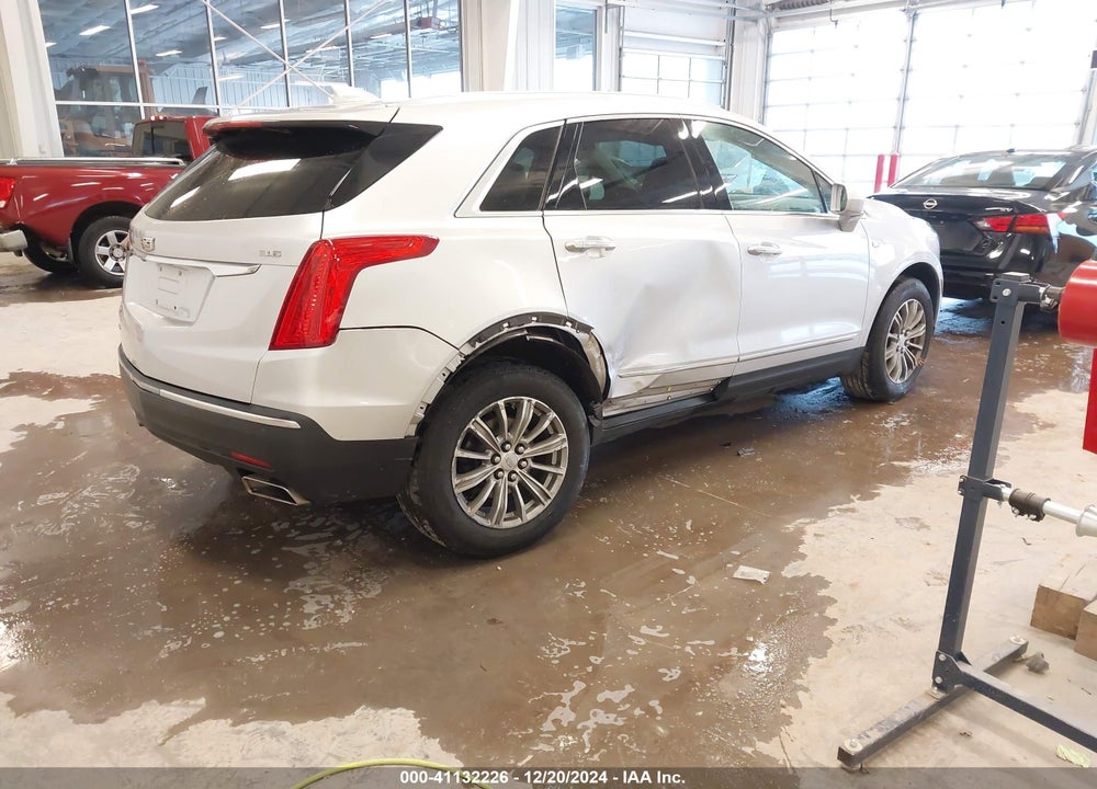 2018 CADILLAC XT5 LUXURY VIN: 1GYKNDRS7JZ167355
