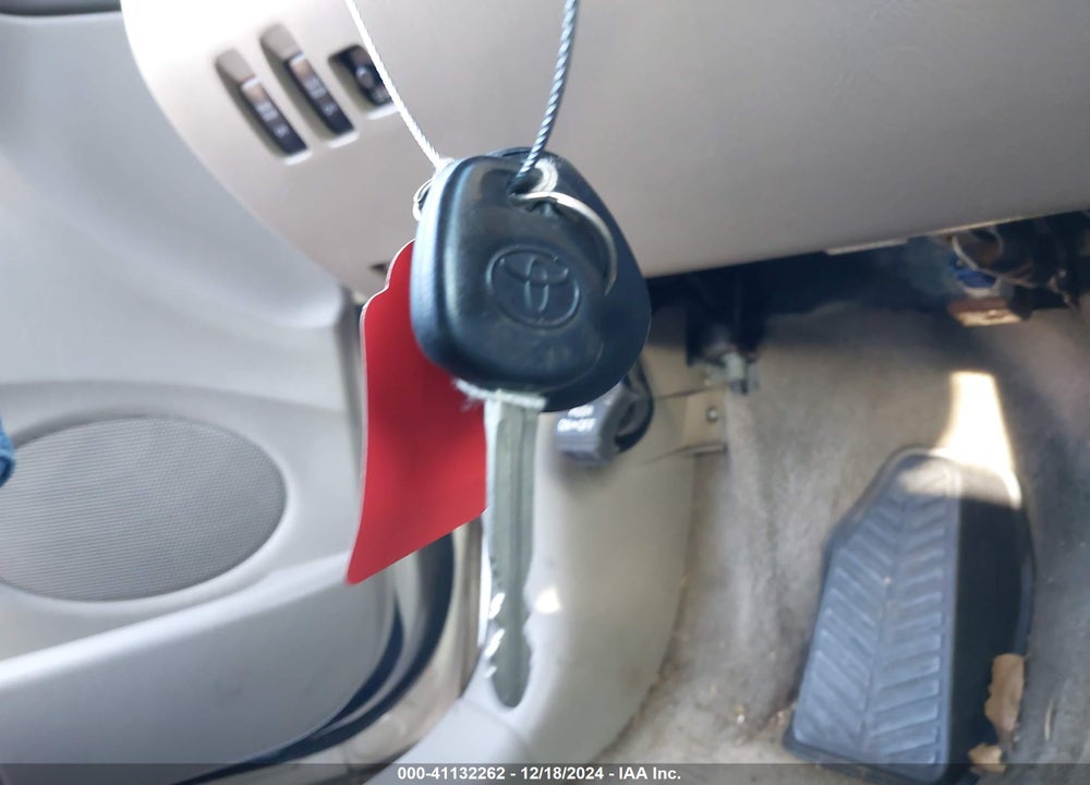 2006 TOYOTA SIENNA XLE VIN: 5TDZA22C26S421196
