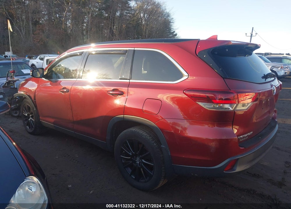 2019 TOYOTA HIGHLANDER SE VIN: 5TDJZRFH4KS586472