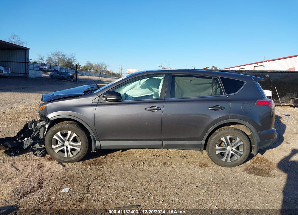 2018 TOYOTA RAV4 LE VIN: 2T3ZFREV7JW517761