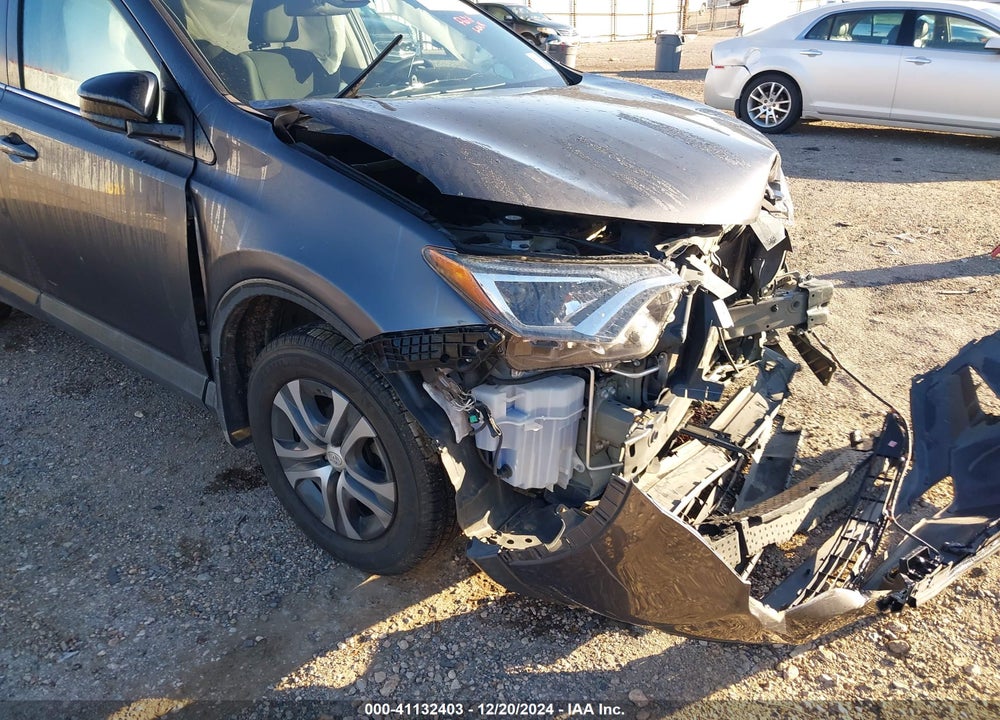 2018 TOYOTA RAV4 LE VIN: 2T3ZFREV7JW517761