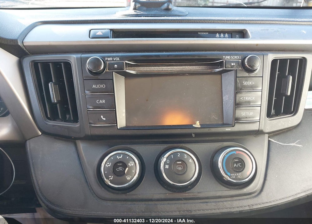 2018 TOYOTA RAV4 LE VIN: 2T3ZFREV7JW517761