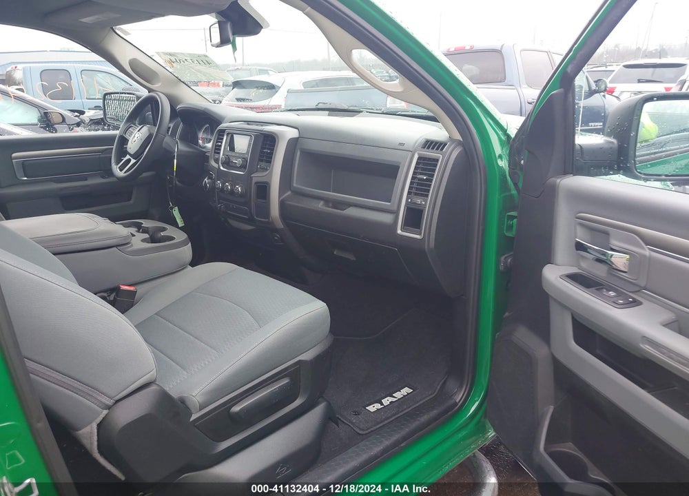 2019 RAM 1500 CLASSIC TRADESMAN 4X4 8' BOX VIN: 3C6JR7DT8KG506785