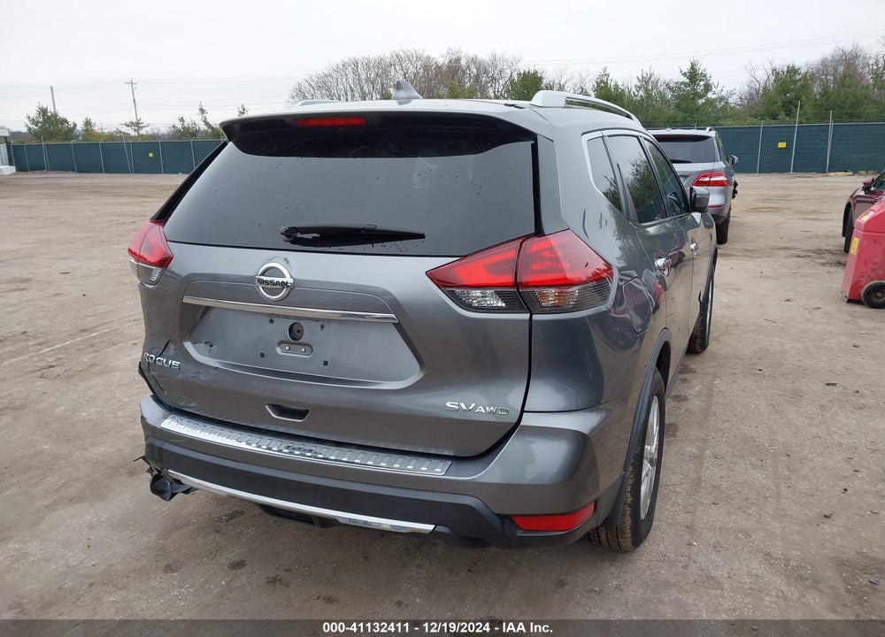2018 NISSAN ROGUE SV VIN: JN8AT2MV1JW304261