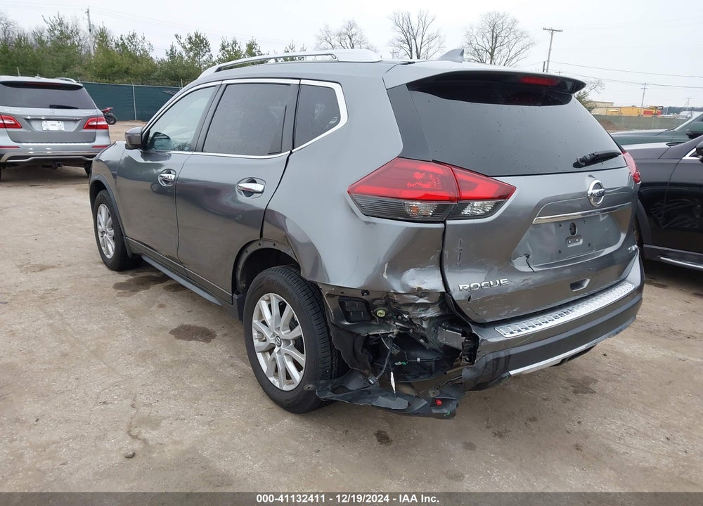 2018 NISSAN ROGUE SV VIN: JN8AT2MV1JW304261