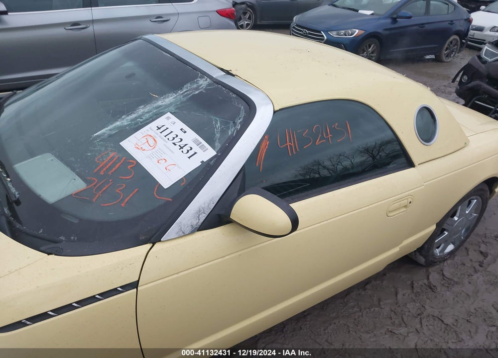 2002 FORD THUNDERBIRD VIN: 1FAHP60A02Y117758