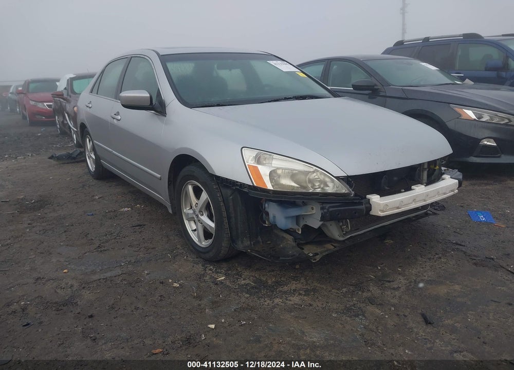 2003 HONDA ACCORD 2.4 EX VIN: JHMCM56623C086634