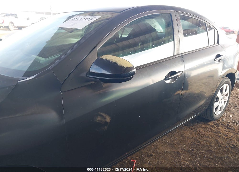 2011 MAZDA 3 I SPORT VIN: JM1BL1UG2B1370716