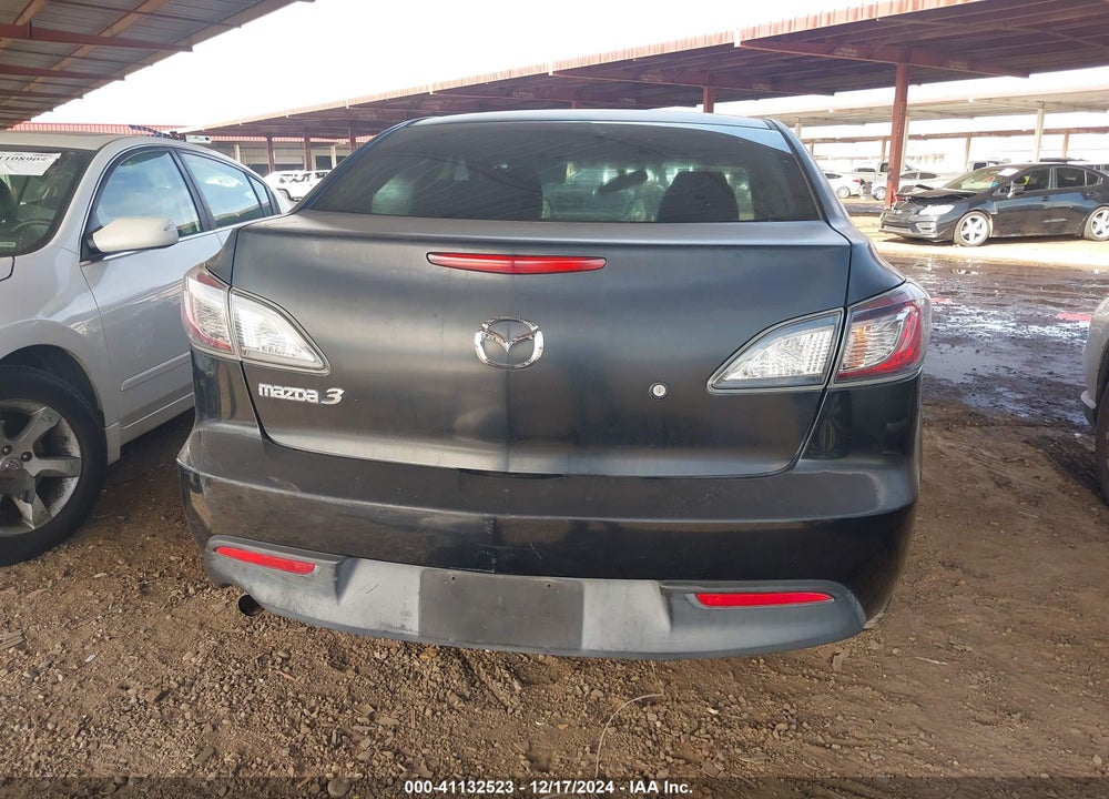 2011 MAZDA 3 I SPORT VIN: JM1BL1UG2B1370716