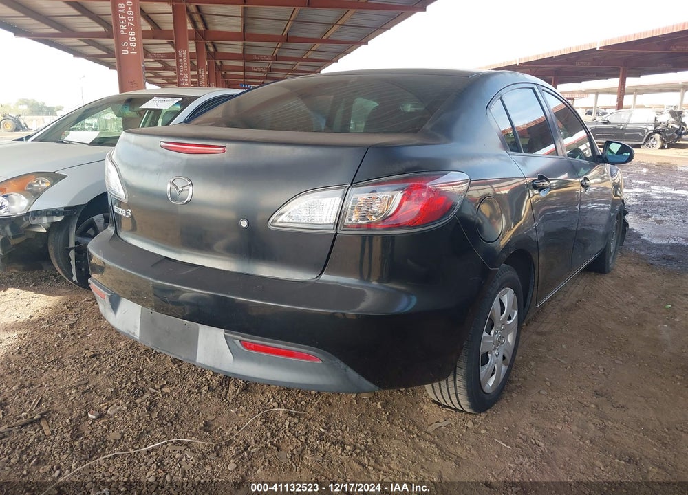 2011 MAZDA 3 I SPORT VIN: JM1BL1UG2B1370716