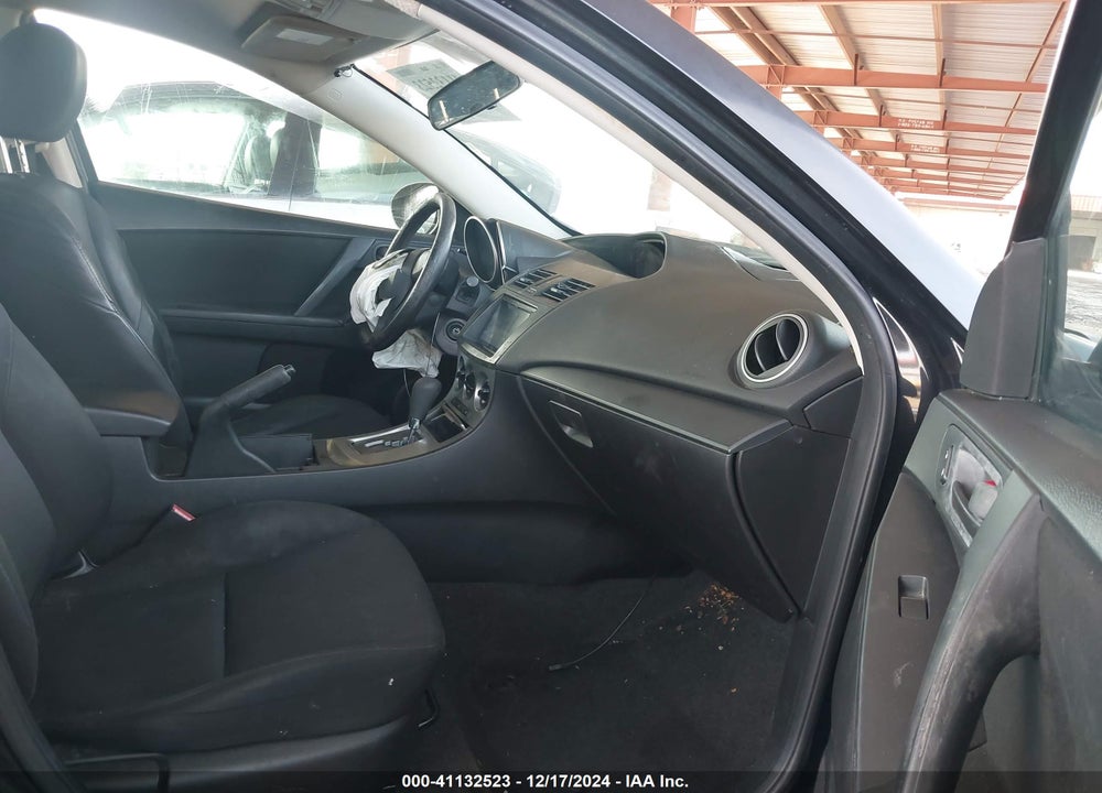 2011 MAZDA 3 I SPORT VIN: JM1BL1UG2B1370716