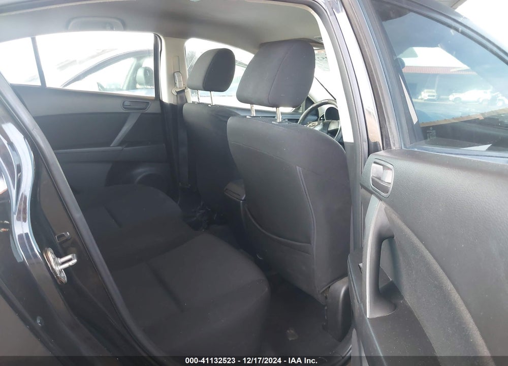 2011 MAZDA 3 I SPORT VIN: JM1BL1UG2B1370716