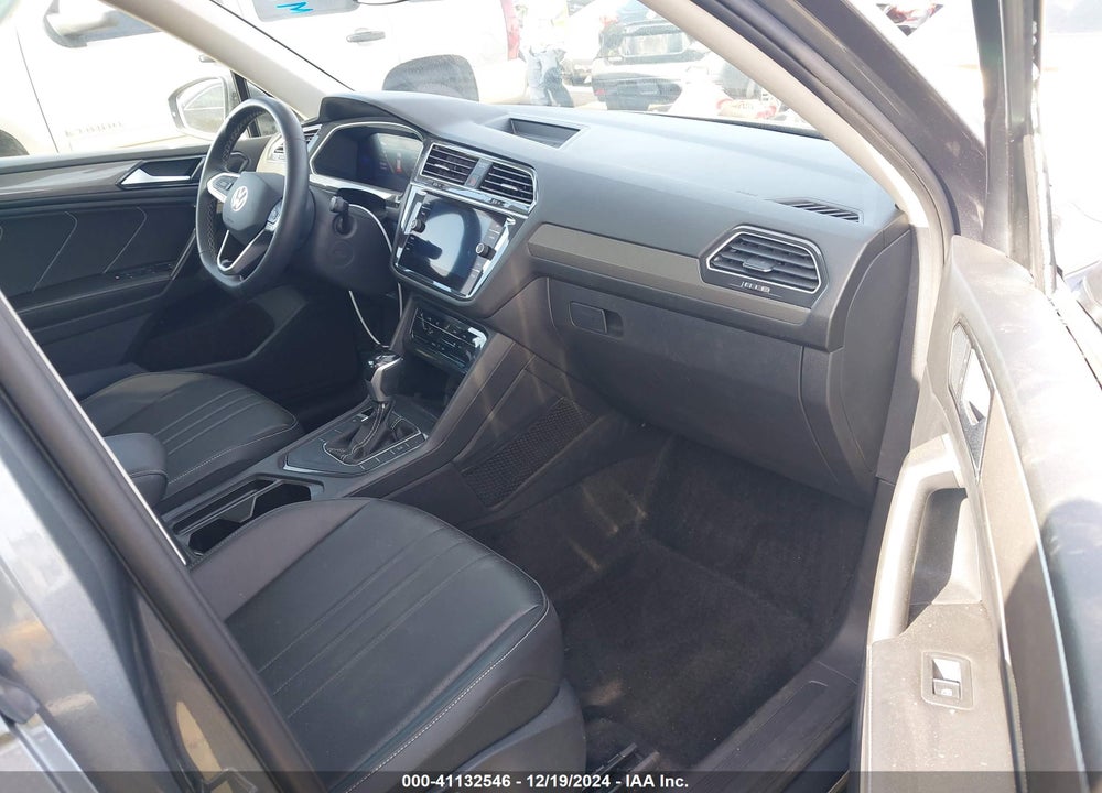 2023 VOLKSWAGEN TIGUAN VIN: 3VVNB7AX7PM135327