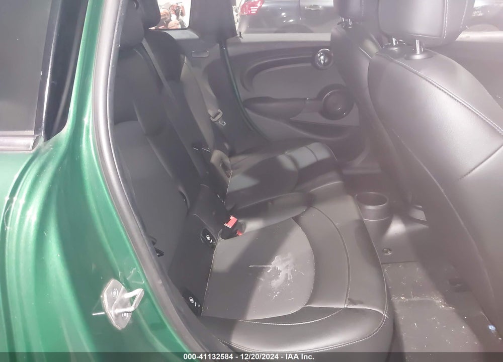 2021 MINI HARDTOP OXFORD EDITION VIN: WMWXU7C02M2N94072