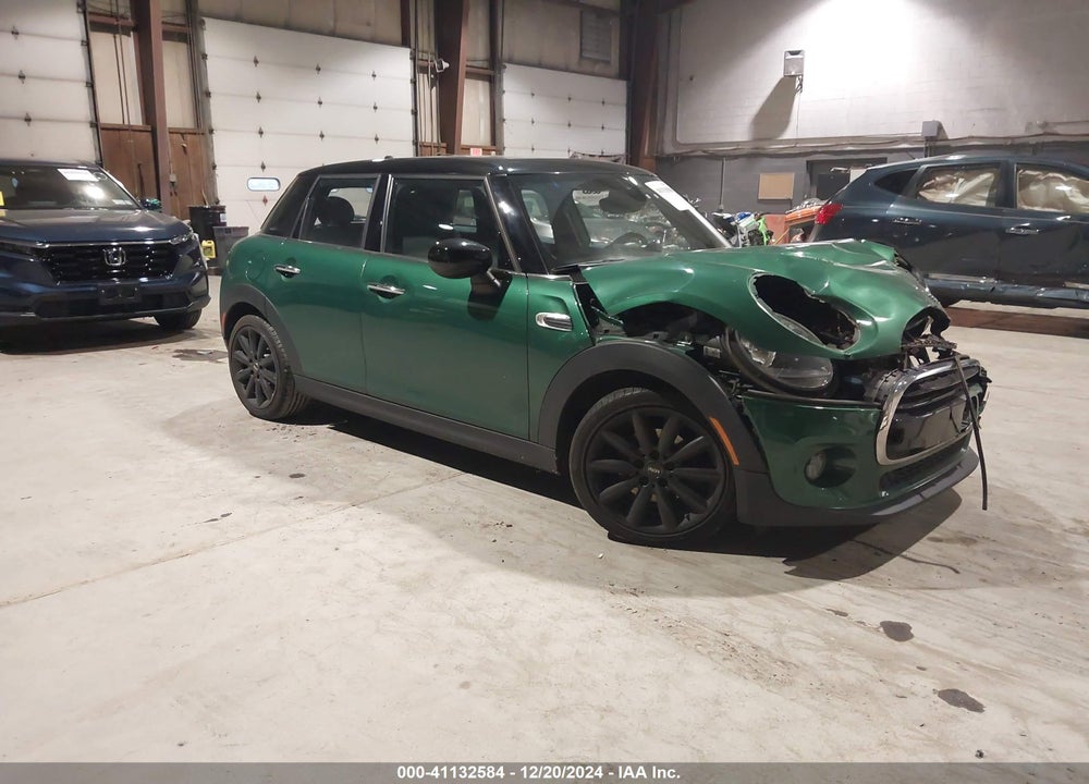2021 MINI HARDTOP OXFORD EDITION VIN: WMWXU7C02M2N94072