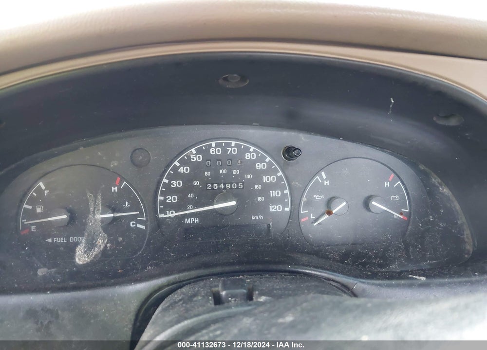 2000 FORD RANGER VIN: 1FTYR10C0YTB40536