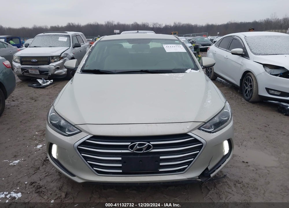 2017 HYUNDAI ELANTRA VIN: KMHD84LF0HU195244
