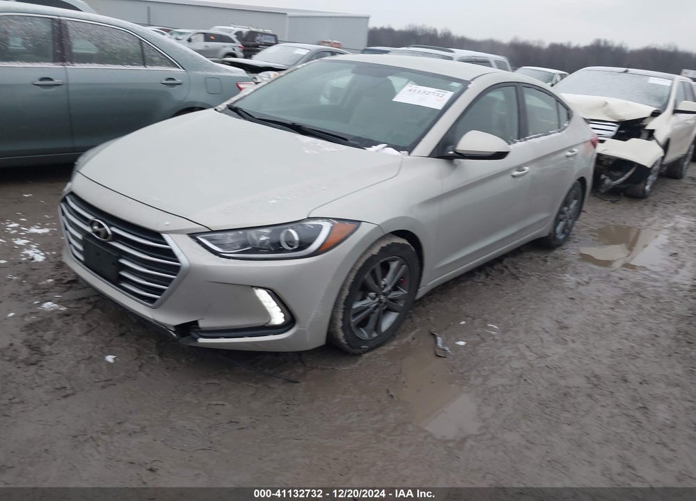 2017 HYUNDAI ELANTRA VIN: KMHD84LF0HU195244