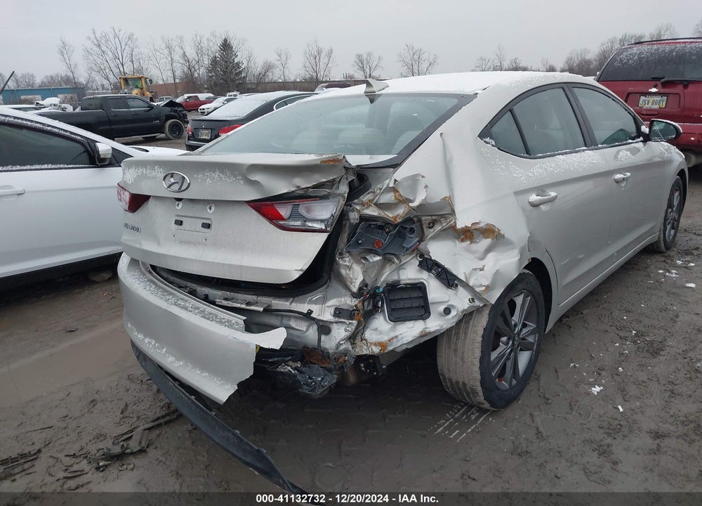 2017 HYUNDAI ELANTRA VIN: KMHD84LF0HU195244