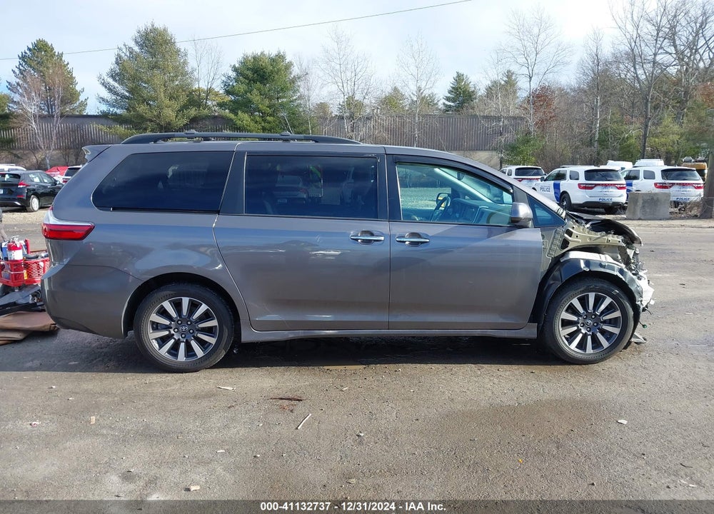 2019 TOYOTA SIENNA XLE PREMIUM 7 PASSENGER VIN: 5TDDZ3DC8KS211637