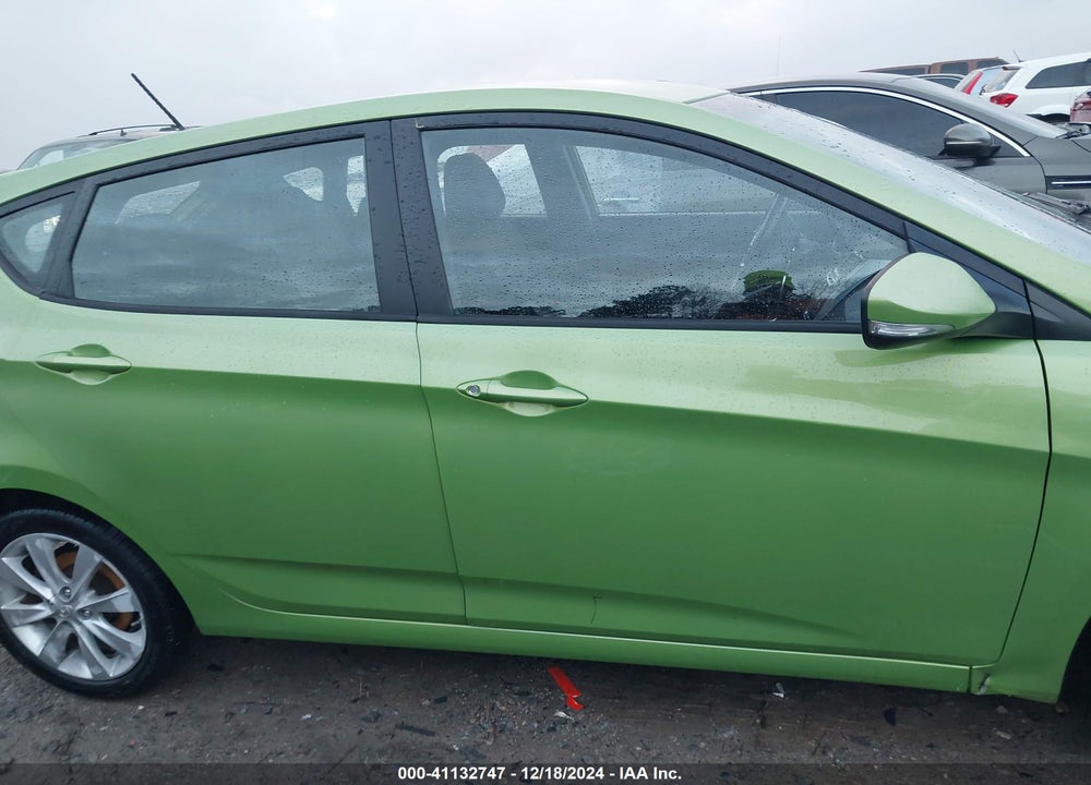 2013 HYUNDAI ACCENT SE VIN: KMHCU5AE5DU104938