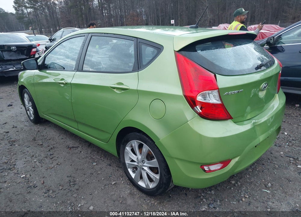 2013 HYUNDAI ACCENT SE VIN: KMHCU5AE5DU104938
