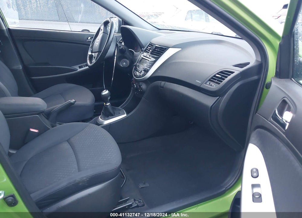 2013 HYUNDAI ACCENT SE VIN: KMHCU5AE5DU104938