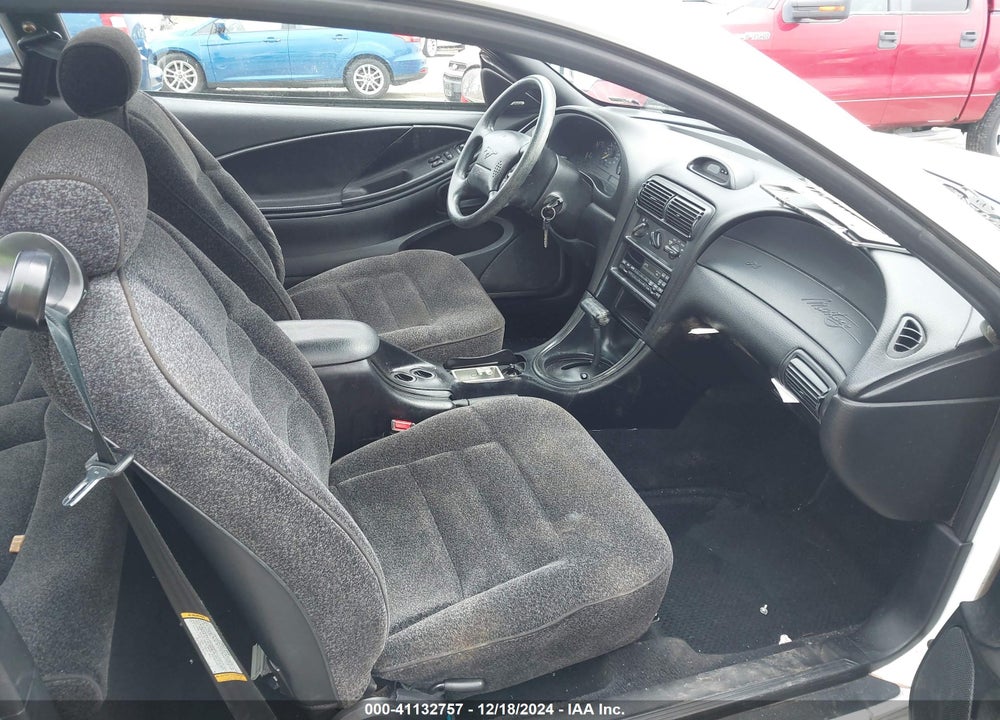 1994 FORD MUSTANG VIN: 1FALP4040RF105768